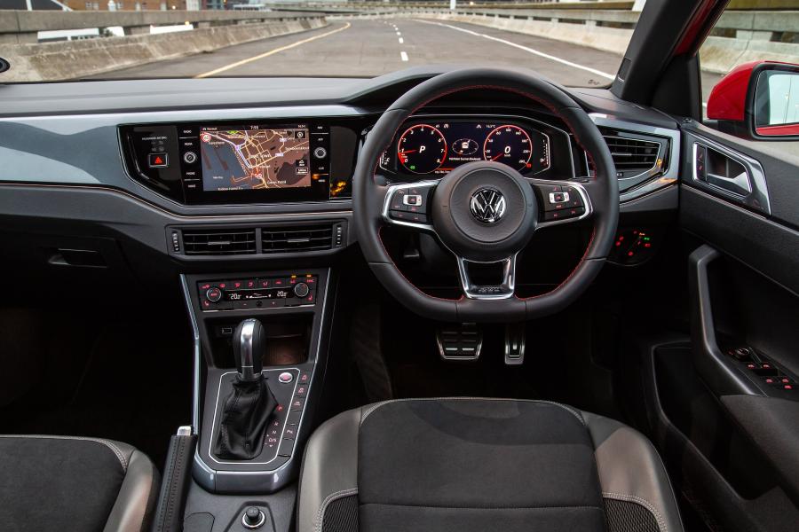 Торпедо Volkswagen Polo GTI (Typ AW) 2018 года  (ZA) (фото 36 из 36)